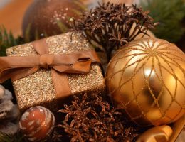 Presentes e enfeites de Natal